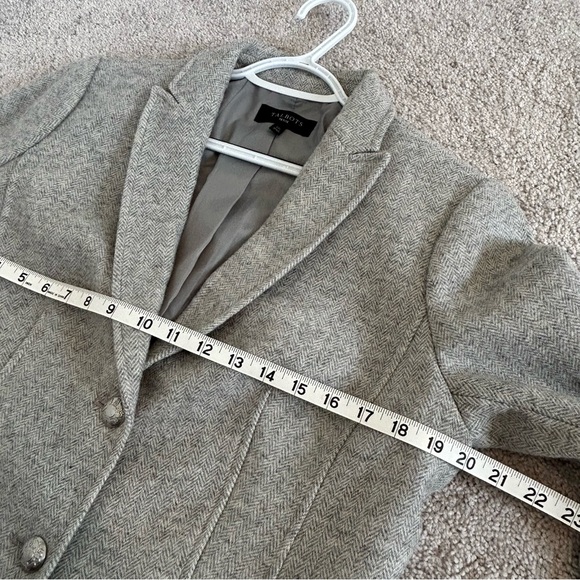 Talbots Women’s Gray Wool Blend Blazer Sz 12P Career Work Mature - Picture 12 of 13
